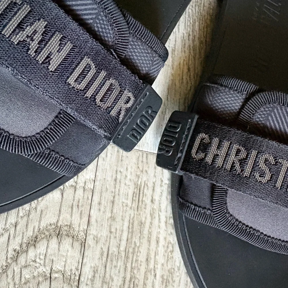 Christian Dior Dio(r)evolution black slides